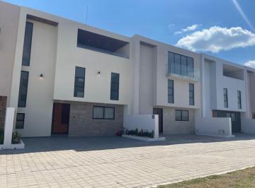 Casa · 170m² · 3 Recámaras · 3 Estacionamientos · Casa en Venta en San Pedro Cholula
