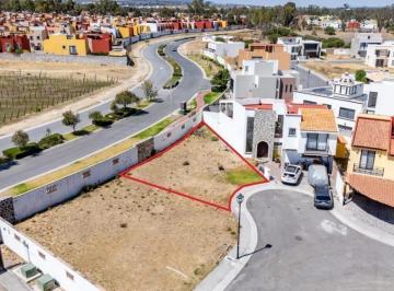 Terreno / Lote · 239m² · 2 Estacionamientos · Terreno en Zirándaro