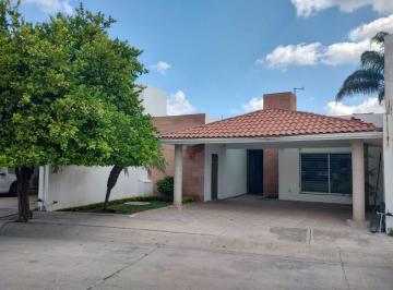 Casa de 2 habitaciones, León · Casa en Venta de un Piso en Porta Fontana
