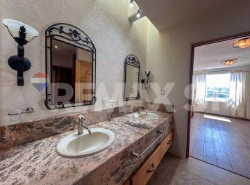 Casa de 4 habitaciones, Querétaro · Casa en Renta en Cumbres del Lago Juriquilla Qro.