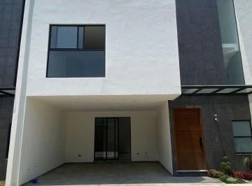 0ce719e7d71d494aed16481023c3b710d5723c0886d32aab0ea245ba17944fb3 · Casa en Venta Zona Parque Loro