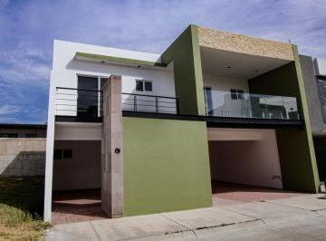 Casa · 324m² · 3 Recámaras · 2 Estacionamientos · Casa en Venta en Corredor Campestre Fracc. Senderos III - (4)