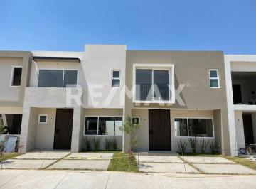 Casa · 140m² · 3 Recámaras · 2 Estacionamientos · Casa en Venta en El Cielo 1 - (4)