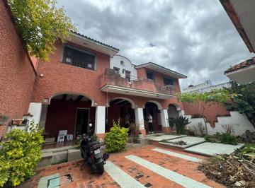Casa de 3 habitaciones, Oaxaca de Juárez · Amplia Propiedad Ideal Para Oficina o Negocio