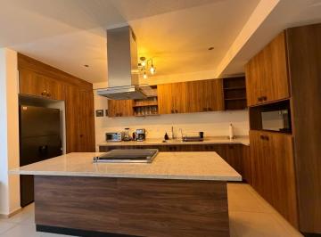 Casa · 180m² · 4 Recámaras · 2 Estacionamientos · Casa - Zirándaro