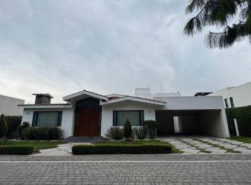 Casa en condominio de 3 habitaciones, Metepec · Casa en Venta en Metepec Zona La Asunción, Dentro de Residencial con Vigilancia