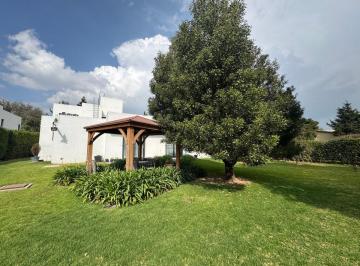 Casa en condominio de 3 habitaciones, Metepec · Casa de un Piso en Venta con Gran Jardín en Metepec Zona La Asunción Cerca Av Tecnológico.