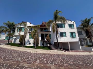 Casa de 4 habitaciones, Querétaro · Casa en Venta en Cumbres del Lago Juriquilla