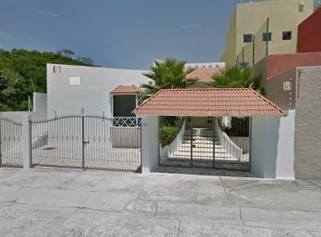 Casa de 4 habitaciones, Santa María Huatulco · Casa en Venta en Crucecita, Oax.