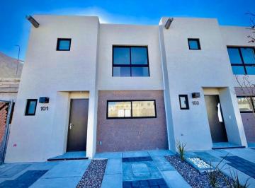 Casa de 3 habitaciones, Querétaro · ¡Casa en Renta en Meseta!