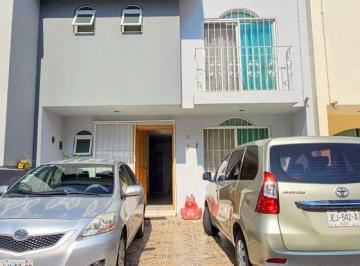 Casa de 3 habitaciones, Zapopan · Casa en Venta Jocotan