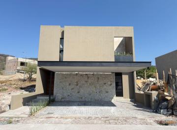 Casa de 4 habitaciones, Querétaro · Casa Girona - Altozano Queretaro