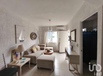 Casa · 116m² · 3 Recámaras · 2 Estacionamientos · Casa de 3 Recámaras en Venta, Jardines del Sur Cancún Quintana Roo