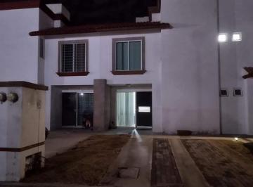 Casa · 120m² · 3 Recámaras · 2 Estacionamientos · Casa en Venta Amueblada en San Gerardo – Modelo Portugal.
