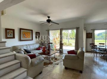 Casa de 3 habitaciones, Puerto Vallarta · Residencia Amueblada en Marina Vallarta - Exclusividad y Privilegio Frente Al Campo de Golf