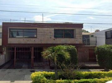Casa de 4 habitaciones, Guadalajara · Venta de Casa en Colonia Chapalita, Jalisco.