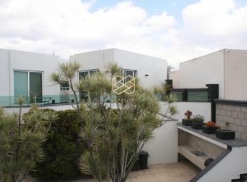 Casa · 918m² · 6 Recámaras · 10 Estacionamientos · Casa en Balcones del Campestre