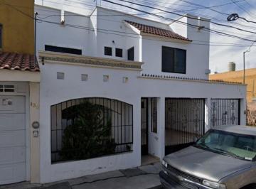 Casa de 2 habitaciones, Aguascalientes · Casa en Venta en Colonia Montebello Aguascalientes, Aguascalientes.