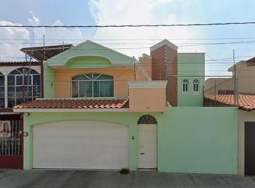 Casa de 3 habitaciones, Morelia · Casa en Venta en Juan de La Cueva, Michoacán.