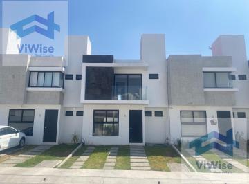 Casa · 145m² · 3 Recámaras · 2 Estacionamientos · Casa - San Isidro Juriquilla