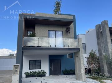 Casa · 252m² · 4 Recámaras · 2 Estacionamientos · Gran Diseño Confort y Exclusividad Samara con Roof 4 Recámaras con Baño