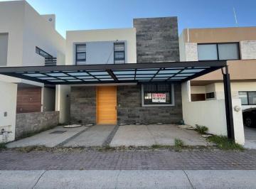 Casa en condominio de 4 habitaciones, Querétaro · Renta Casa Amueblada Condesa Juriquilla