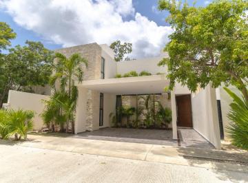 Casa de 3 habitaciones, Solidaridad · Exclusiva Residencia de 3 Recámaras en Playa del Carmen con Piscina Privada y Acabados de Lujo