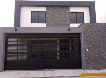 Casa · 150m² · 3 Recámaras · 2 Estacionamientos · Casa en Graciano Sánchez Romo