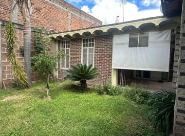 Local comercial · 312m² · 2 Recámaras · 6 Estacionamientos · Casa con Locales en Venta Carr. a Comanjilla Entre León y Silao, Gto.
