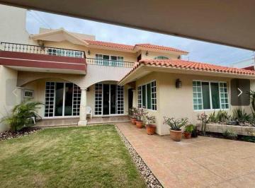 Casa · 433m² · 5 Recámaras · 2 Estacionamientos · Casa Venta, 3 Rec. C/terraza, Estudio, Jardín, Salón Usos Mult. Costa de Oro, Veracruz