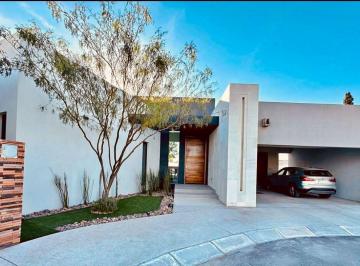 Casa de 3 habitaciones, Juárez · Se Vende Hermosa Casa de un Piso, en Ubicacion Privilegiada