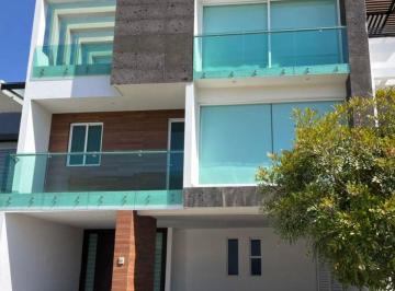Casa de 4 habitaciones, San Andrés Cholula · Casa en Renta en Parque Chihuahua, Lomas de Angelópolis