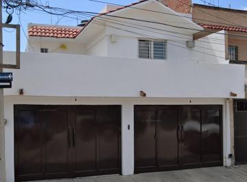 Casa de 3 habitaciones, León · Casa de Recuperacion Bancaria