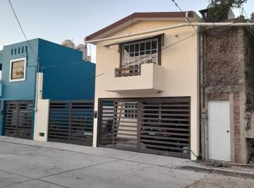 Casa · 220m² · 4 Recámaras · 3 Estacionamientos · Casa en Renta Naranjos, Veracruz