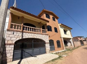 Casa de 5 habitaciones, Guanajuato · Exclusiva Residencia en Guanajuato: 1,044 m² de Terreno y Pozo Propio, 5 Recámaras