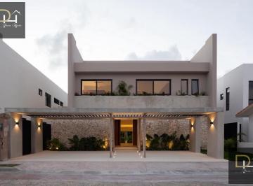 Casa · 432m² · 4 Recámaras · 4 Estacionamientos · ¡Espectacular Casa en Venta en Residencial Lagos del Sol!