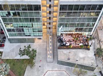 Oficina · 40m² · 1 Estacionamiento · Renta Oficina Frente Plaza Las Americas Glorieta Chemuyil Playa del Carmen