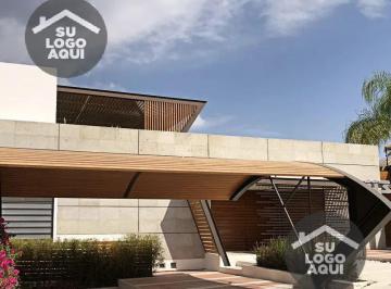 Casa · 408m² · 3 Recámaras · 3 Estacionamientos · Venta de Casa en Juriquilla Querétaro.