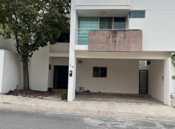 Casa de 3 habitaciones, Monterrey · Casa en Venta en Cumbres Oro Sector Le Fontaine