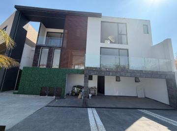 Casa de 3 habitaciones, Huixquilucan · Casa en Venta en Bosque Real.