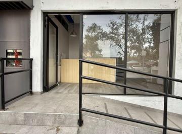 Local comercial , Tijuana · Renta Local en Zona Río con Amplio Estacionamiento