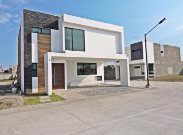 Casa en condominio · 192m² · 3 Recámaras · 2 Estacionamientos · Casa en Condominio en Venta