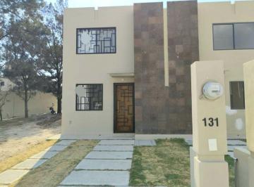 Casa de 3 habitaciones, León · Casa en Renta Viñedos 2