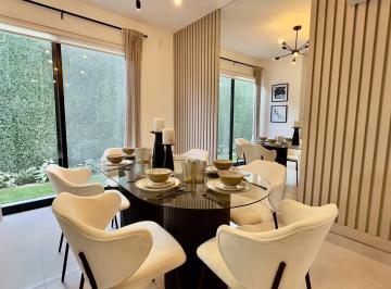 Casa · 122m² · 3 Recámaras · 2 Estacionamientos · Casa en Venta en Zakia Queretaro con Los Mejores Acabados y Ubicacion de La Zona