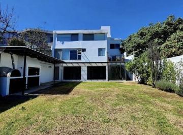 Casa · 373m² · 5 Recámaras · 2 Estacionamientos · Casa en Lomas del Sol