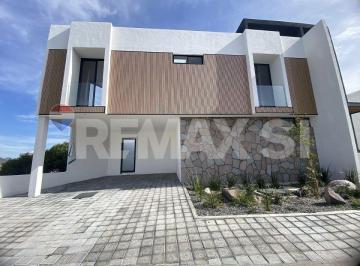 Casa · 194m² · 3 Recámaras · 2 Estacionamientos - Remax Si · Casa Renta Bio Grand Juriquilla