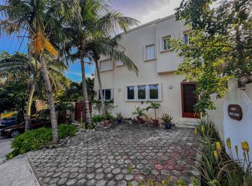 Casa de 4 habitaciones, Isla Mujeres · Casa Alba Rosa | Villa Elegante - Alberca en Jardín - Vistas Al Mar