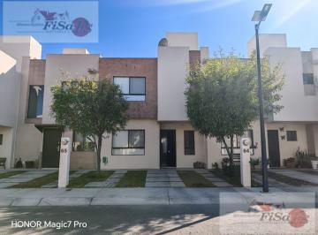Casa · 3 Recámaras · 2 Estacionamientos · Casa en Renta en Rincones del Marques