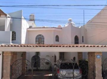 Casa de 3 habitaciones, Tepic · Recuperación Bancaria en Tepic, Nayarit