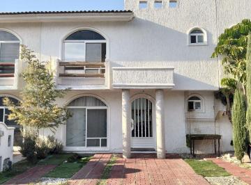 Casa en condominio · 146m² · 3 Recámaras · 2 Estacionamientos · Venta de Casa en Villa Jardin a Unos Pasos de Hilvana